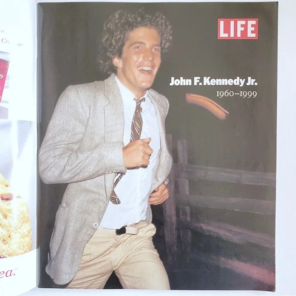 1999 Life Magazine JFK Jr. Special Edition Commemorative Tribute Issue - Picture 11 of 14